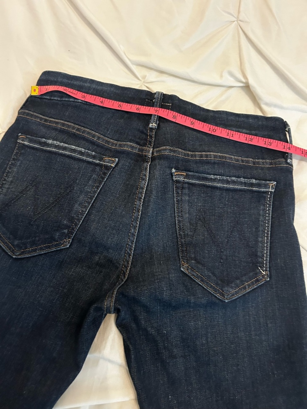 MOTHER The looker ankle fray. Size 28. Partner in Crime.